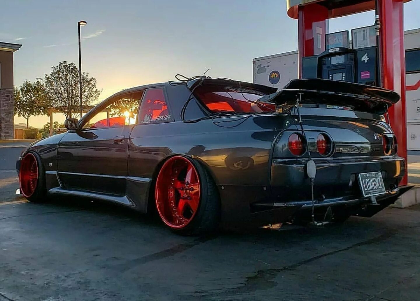 Япония машины видео. Япония машины видео. Mazda 240sx. Mazda 90 jdm. Рынок jdm в японии.