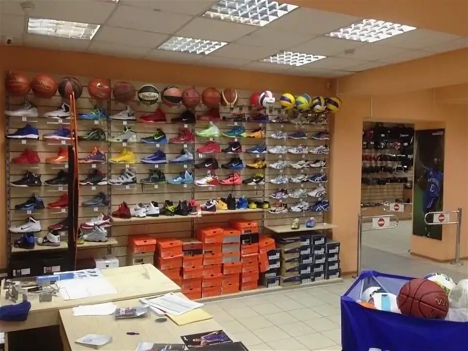 Триал спорт иркутск. Новокузнецкая 11 13 спортивный магазин. Магазин спорт новокузнецк каталог. Адидас новокузнецк. Магазин форвард в усолье сибирском.
