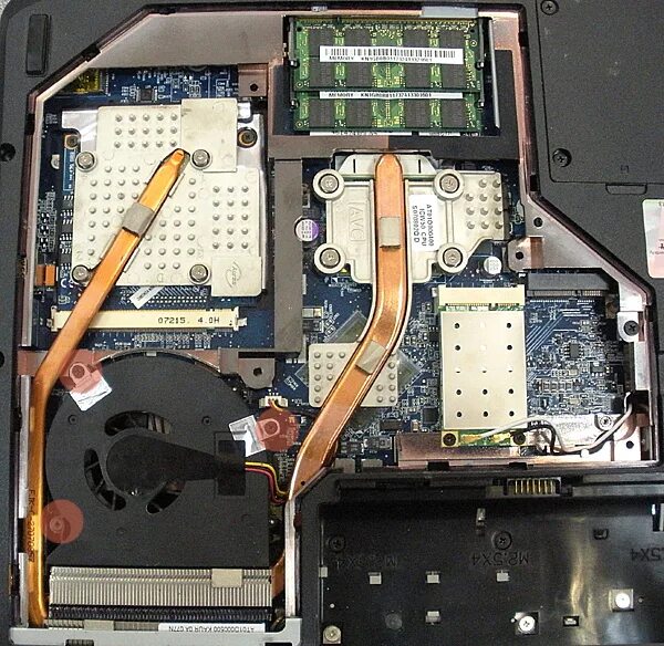 Ноутбук снизу. Acer 5520 система охлаждения. Ноутбук Aspire 5520g в разборе. Составляющие ноутбука снизу.