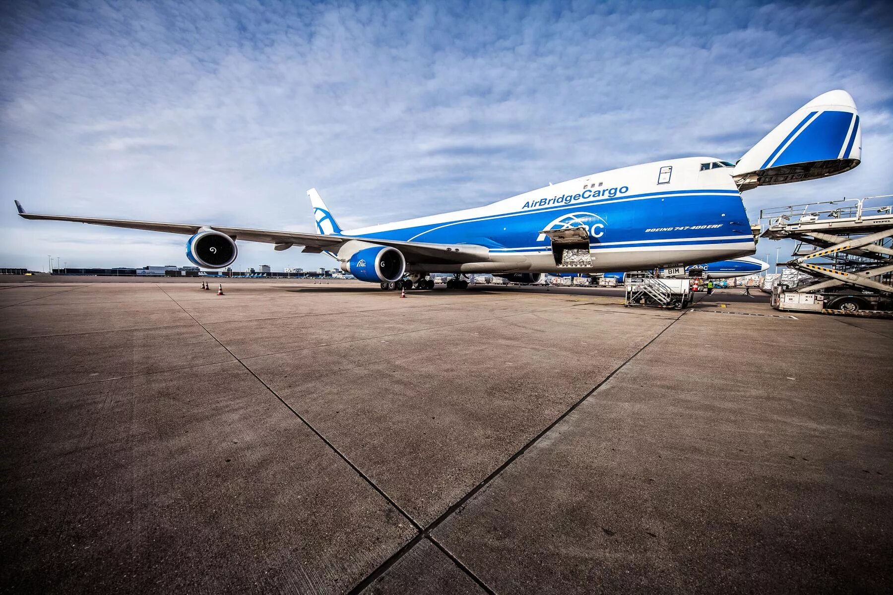 Airbridgecargo. 747 AIRBRIDGECARGO. Боинг 747 AIRBRIDGECARGO. Грузовой самолёт Боинг 747-400. Боинг 747 400 грузовой.