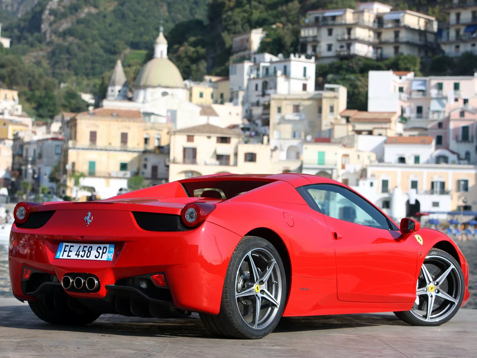 Rapido ferrari. Феррари 458 Спайдер. Феррари 458 Италия Спайдер. Машины Ferrari 458 Spider. Ferrari 458 2011.