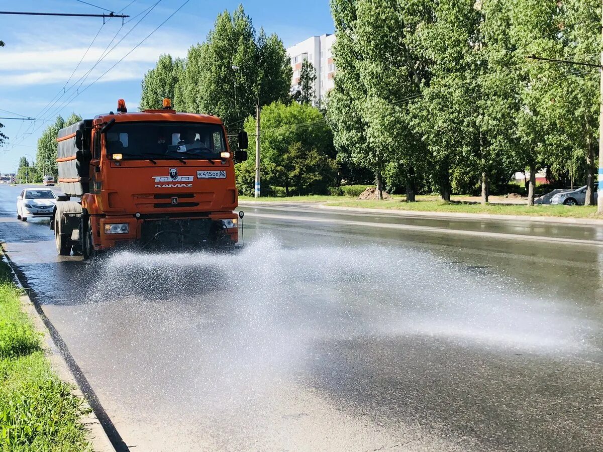 КАМАЗ поливалка. КМУ КАМАЗ поливалка Дорстрой. Поливочный КАМАЗ Автодор. ЗИЛ поливалка.