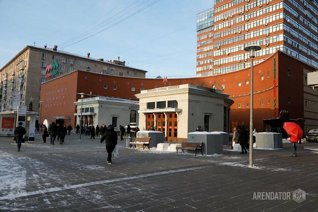 Тц на соколе. ТЦ Метромаркет Сокол. Метро Сокол ТЦ Метромаркет. ТЦ Сокол метро Сокол. Торговый центр станция метро Сокол.