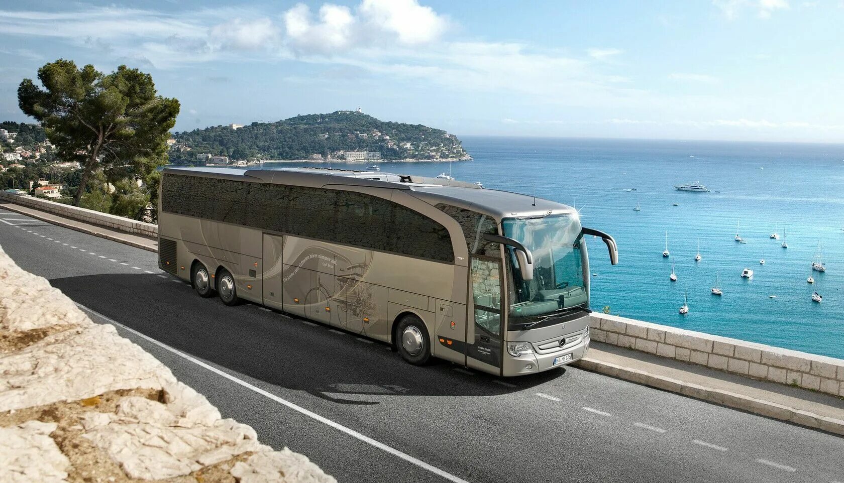 Туристический автобус ехал. Mercedes-Benz Travego. Туристические автобусы Мерседес 2022. Mercedes Travego. Mercedes Benz Travego 1999.