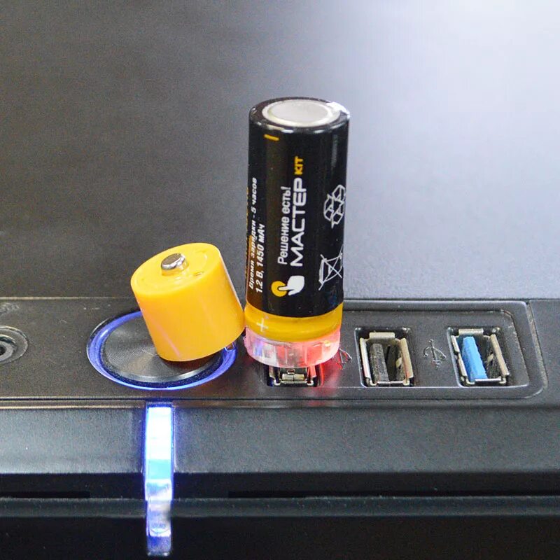 Usb battery. Аккумуляторы АА USB-батарейки Даджет. Батарейка Даджет AA Kit mt1102. Батарейки с юсб зарядкой. Пальчиковая батарейка с USB зарядкой.