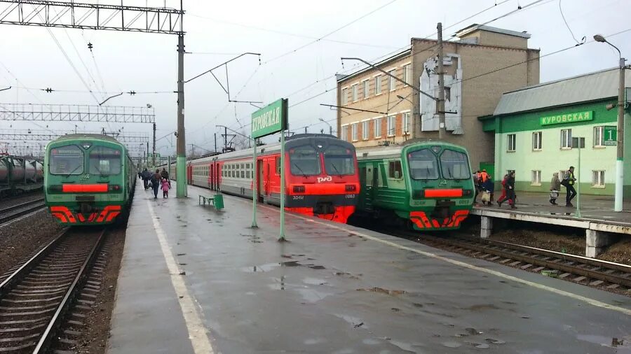 Электрички выхино куровская сегодня с изменениями. Станция Выхино электричка. Станция Мещера станция на электричке. Томский экскурсионный электропоезд. Мещерская (платформа) 2023.