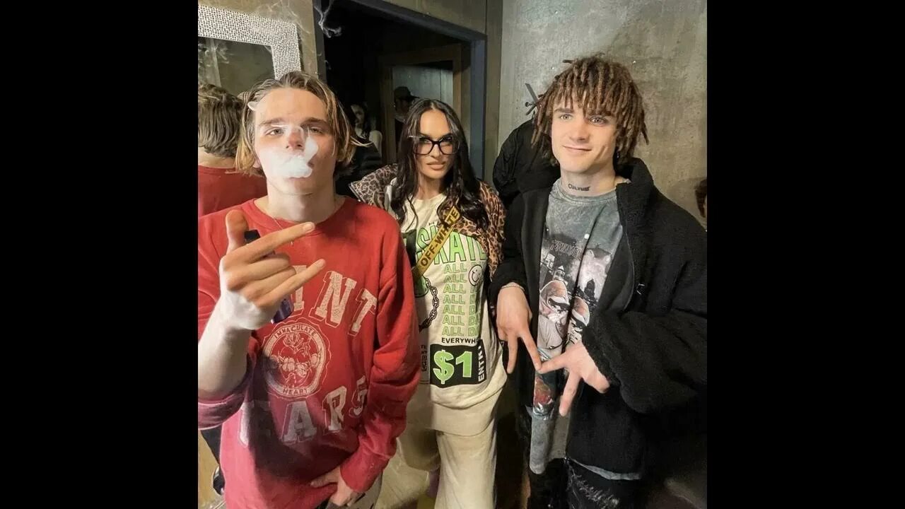 Йупи йо scally milano где послушать. Йупи йо скали милано. Йупи йо scally milano где послушать. Йупи йо scally milano где послушать. Скалли милано с йупи \.