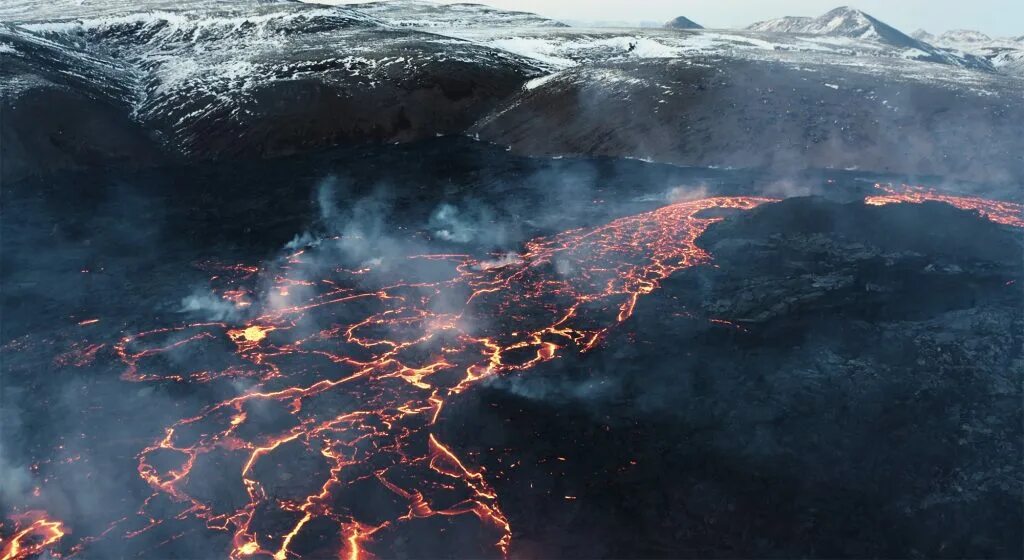 Iceland volcano. извержение вулкана в исландии эйяфьятлайокудль. супервулканы земли. извержение вулкана этна. вулкан исландии эйяфьятлайокудль 2010.