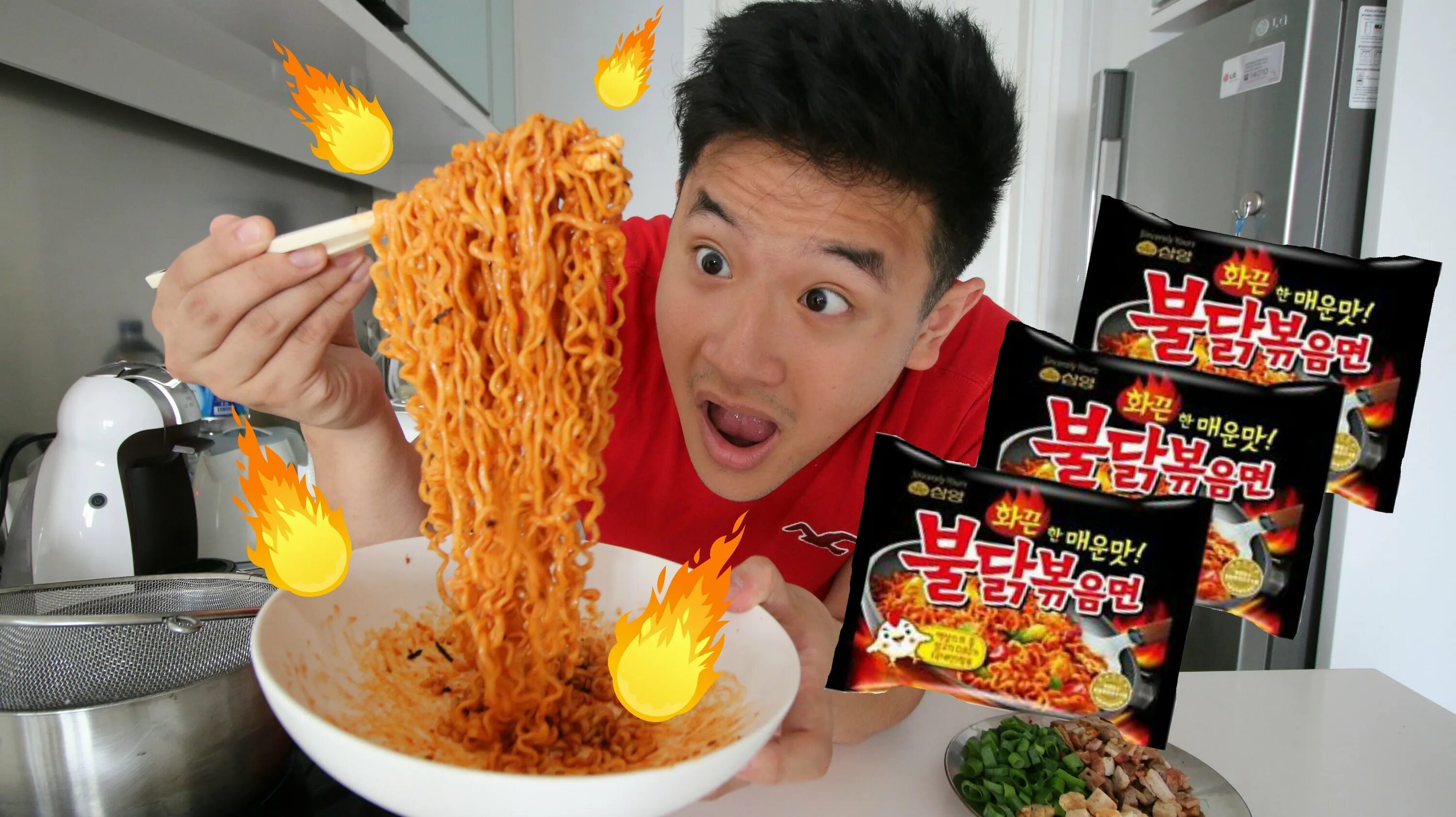 Лапша съешь сам. Рамен samyang. samyang noodles. лапша samyang 2x. лапша самянг 2x spicy.