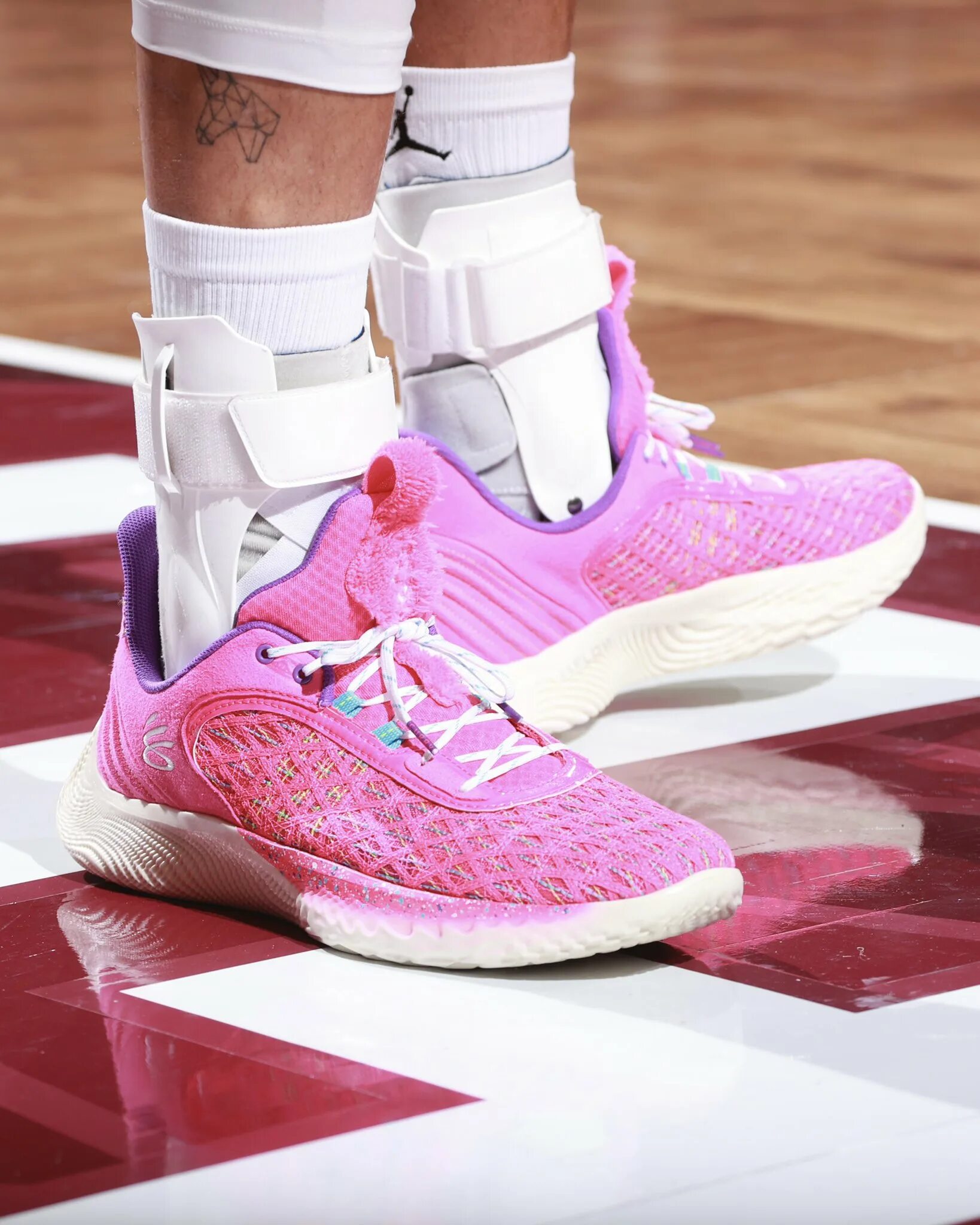 Springfield xd mod. Under armour curry 9. Nike curry 6. Beretta apx 9mm нано. Стеф карри 4 кроссовки.