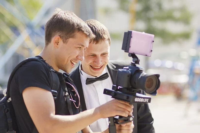 Фотограф и видеооператор на свадьбу. Профессиональный видеооператор. Видеосъемка мероприятий. Фотосъемка мероприятий. Фото и видеосъемка в школе