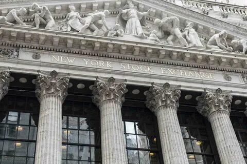 В этом здании экспонируется