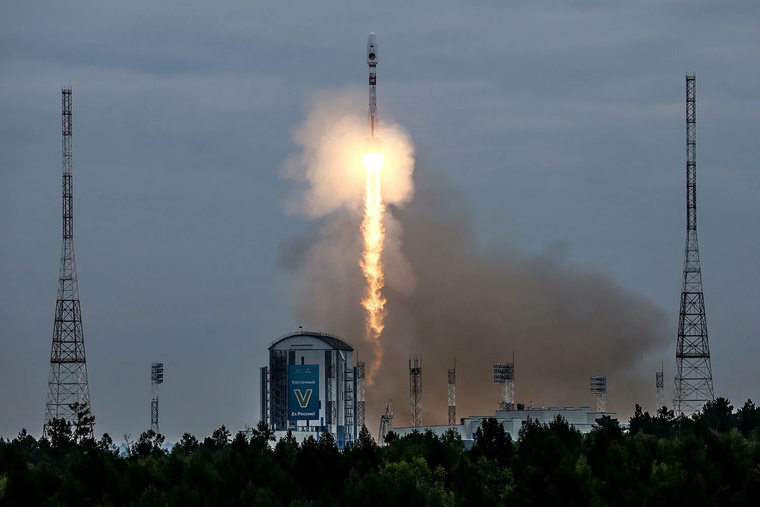 АМС «Луна-25». Запуск на луну. Запуск ракеты Луна 25 новость. АМС Луна 25 фото. Луна 25.03 2024