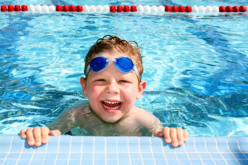 Дети в бассейне. Плавание дети. Плавание в бассейне дети. Swimming activities