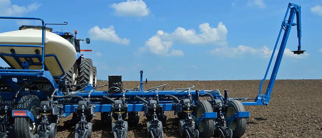 Сеялка Kinze 3605. Сеялка кинза 16 рядная. Сеялка кинза 3600. Пропашная сеялка точного высева Kinze 3605.