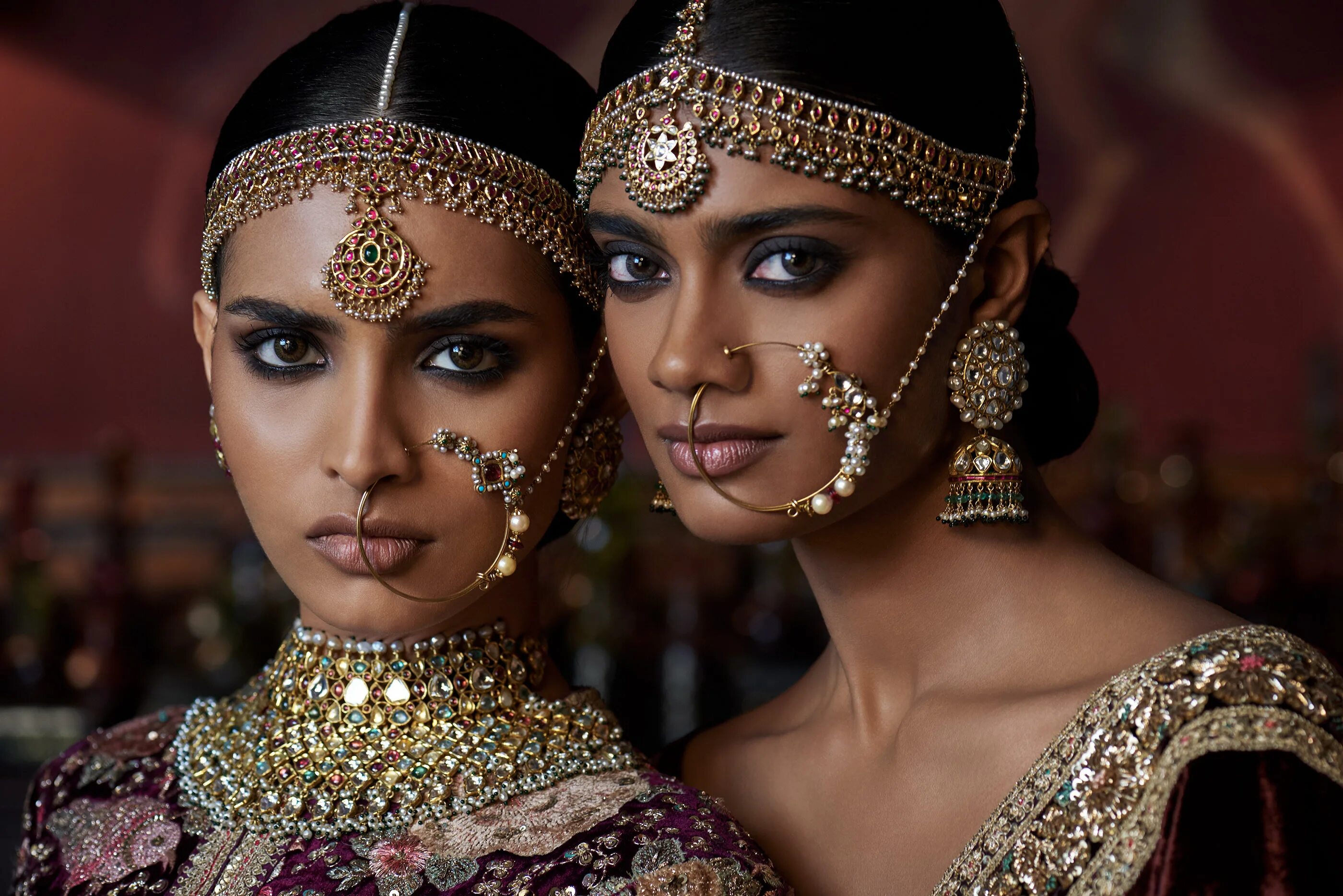Этнический взгляд. Индийские украшения. Индийские женские украшения. Украшения в индийском стиле. Украшения индийских женщин.