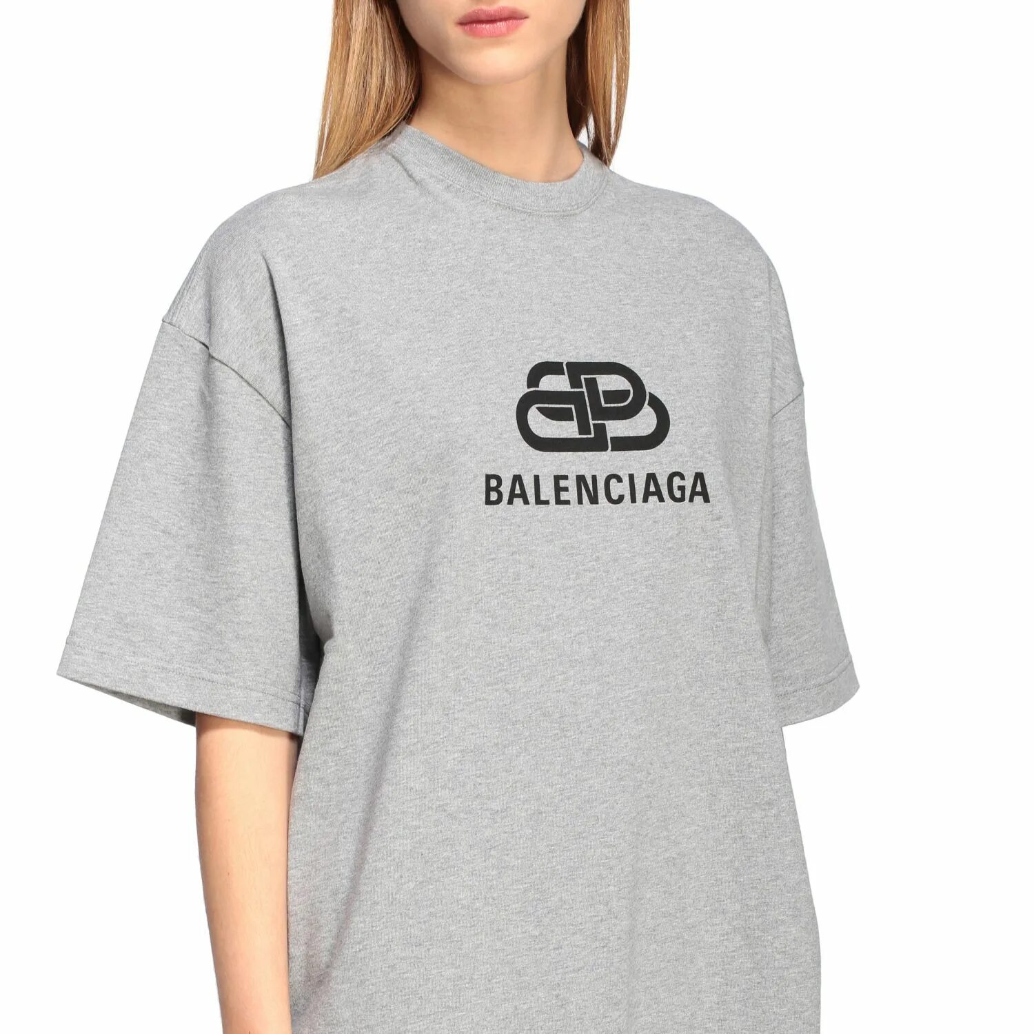Баленсиага майка серая. Футболка Баленсиага женские оригинал. Баленсиага майка 2023. Balenciaga t Shirt 2023.