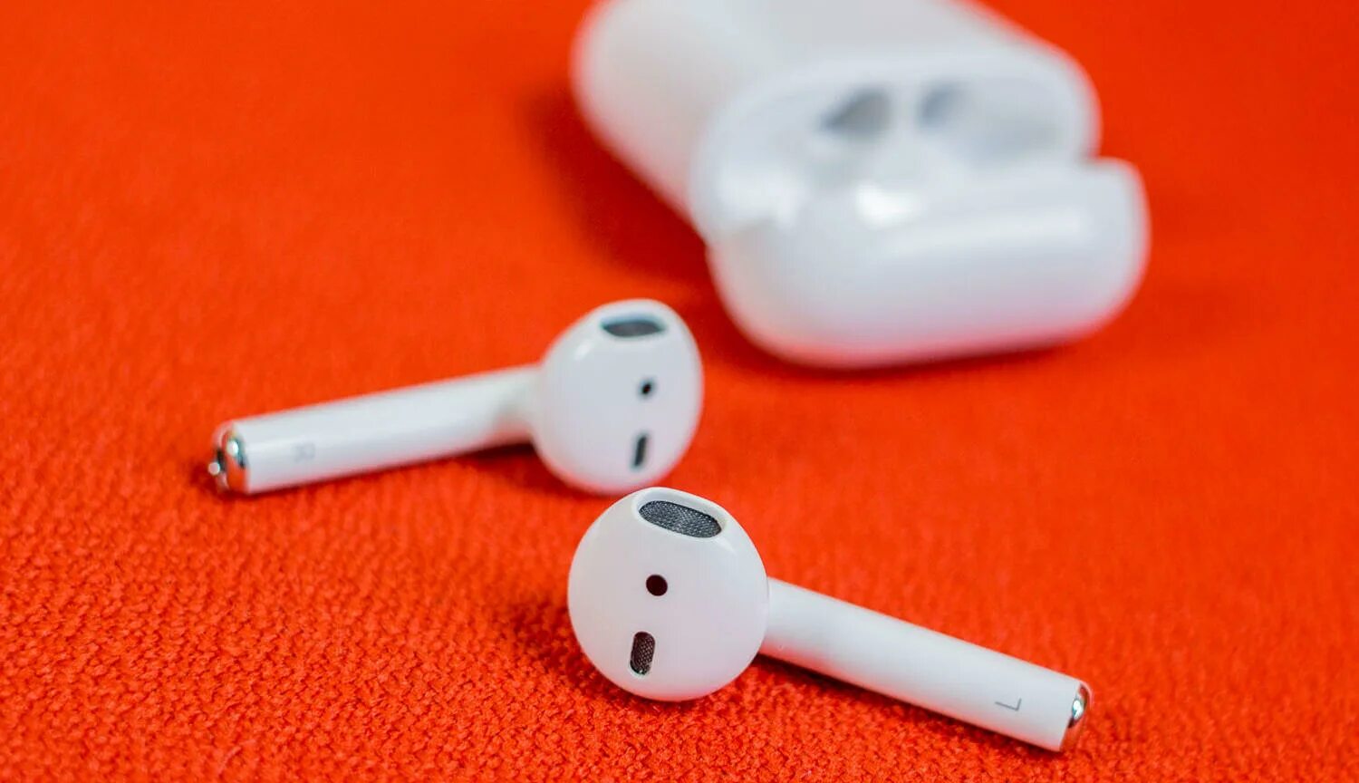 Airpods mv7n2 цены. Эирподс 2. Айрподс 2 наушники. Apple AIRPODS. Apple AIRPODS 2.1.