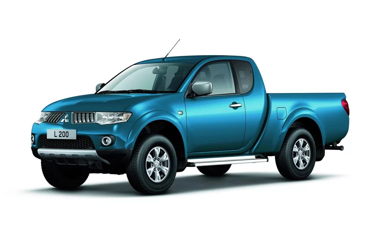 Мицубиси л200. Mitsubishi l200. Мицубиси л200 2х дверный. Митсубиси л200 200.