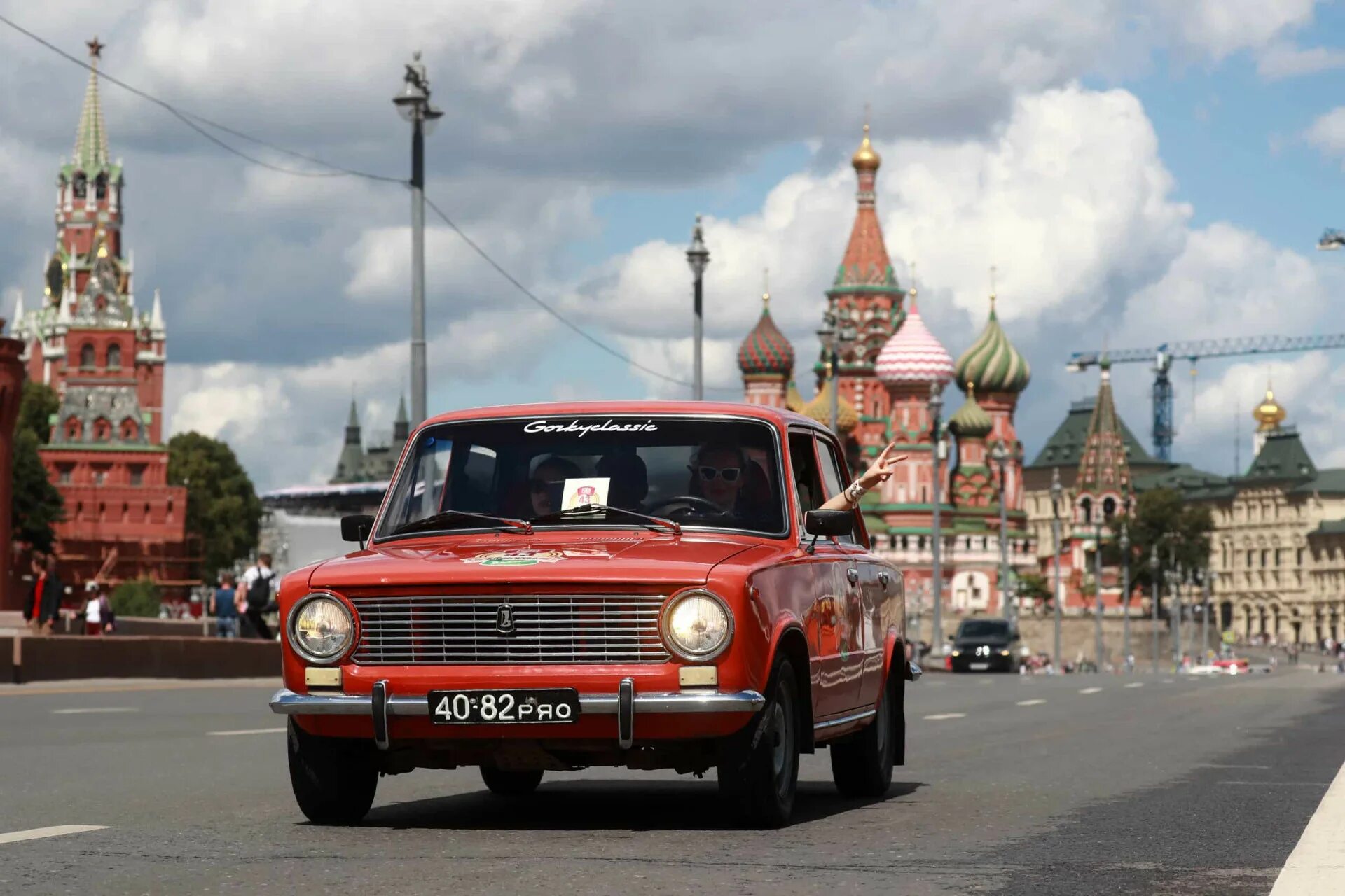 Про российские машины. ВАЗ 2101 Москва. ВАЗ 2101 В Кремле. ВАЗ 2101 СССР. ВАЗ 2101 В Москве на красной площади.