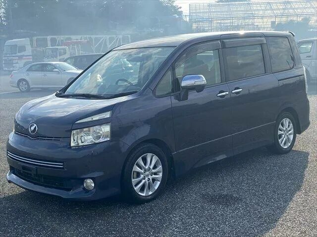 Тойота вокси 2012. Тойота вокси 2004 год. Тойота вокси 2005. Тойота вокси 2005. Toyota voxy 2003.
