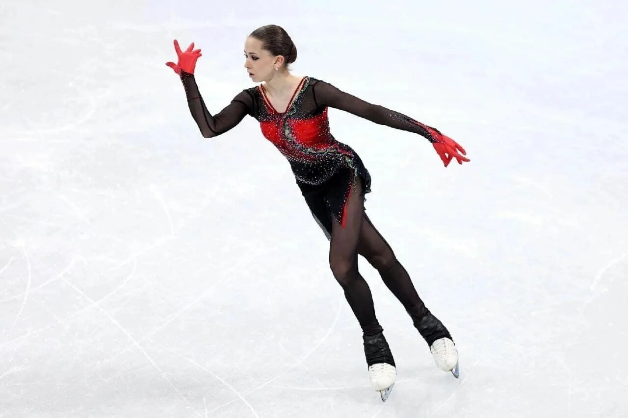 Произвольную программу валиева. Камила валиева фигурное катание 2025. фигурное катание камила валиева произвольная программа. фигуристки валиева 2025.