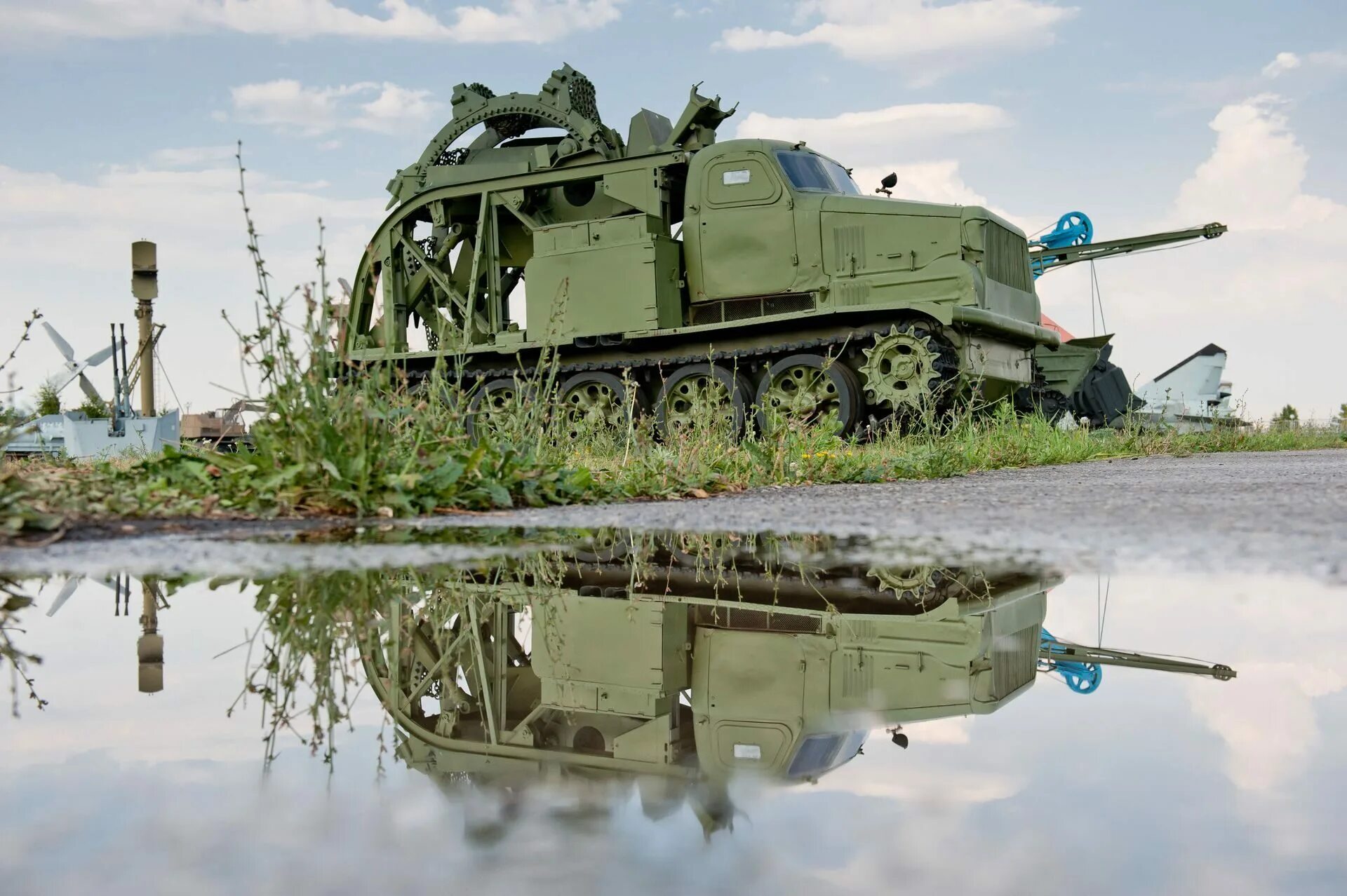 Военный музей тольятти. Военный музей в Тольятти. Парковый комплекс Сахарова Тольятти. Парк военной техники в Тольятти. Музей Сахарова Тольятти.