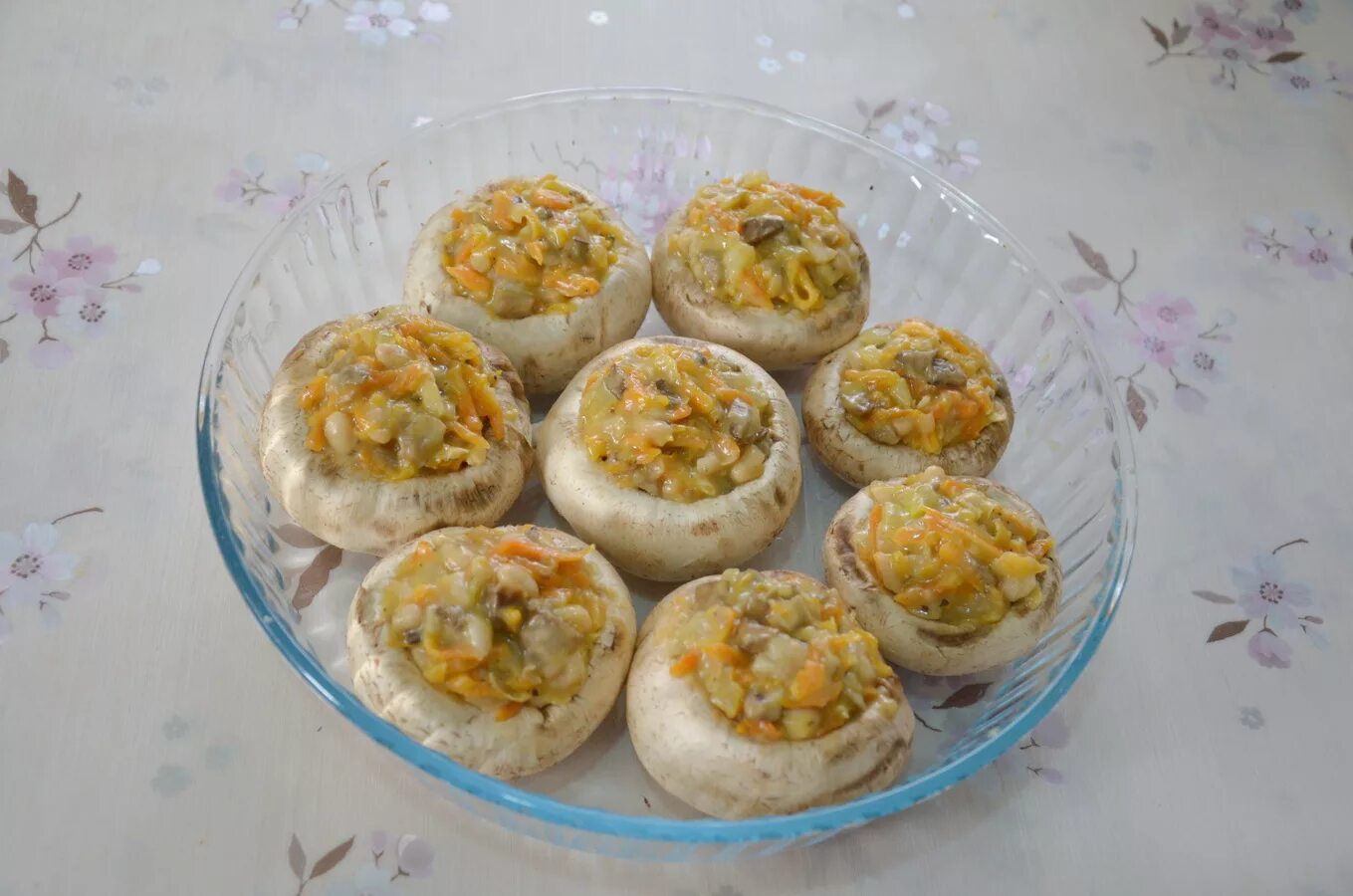 как нафаршировать шампиньоны шляпки. шампиньоны фаршированные шампиньоны фаршированные. фаршированные грибочки шампиньоны. фаршированные грибочки шампиньоны. фаршированные грибы полуфабрикаты.