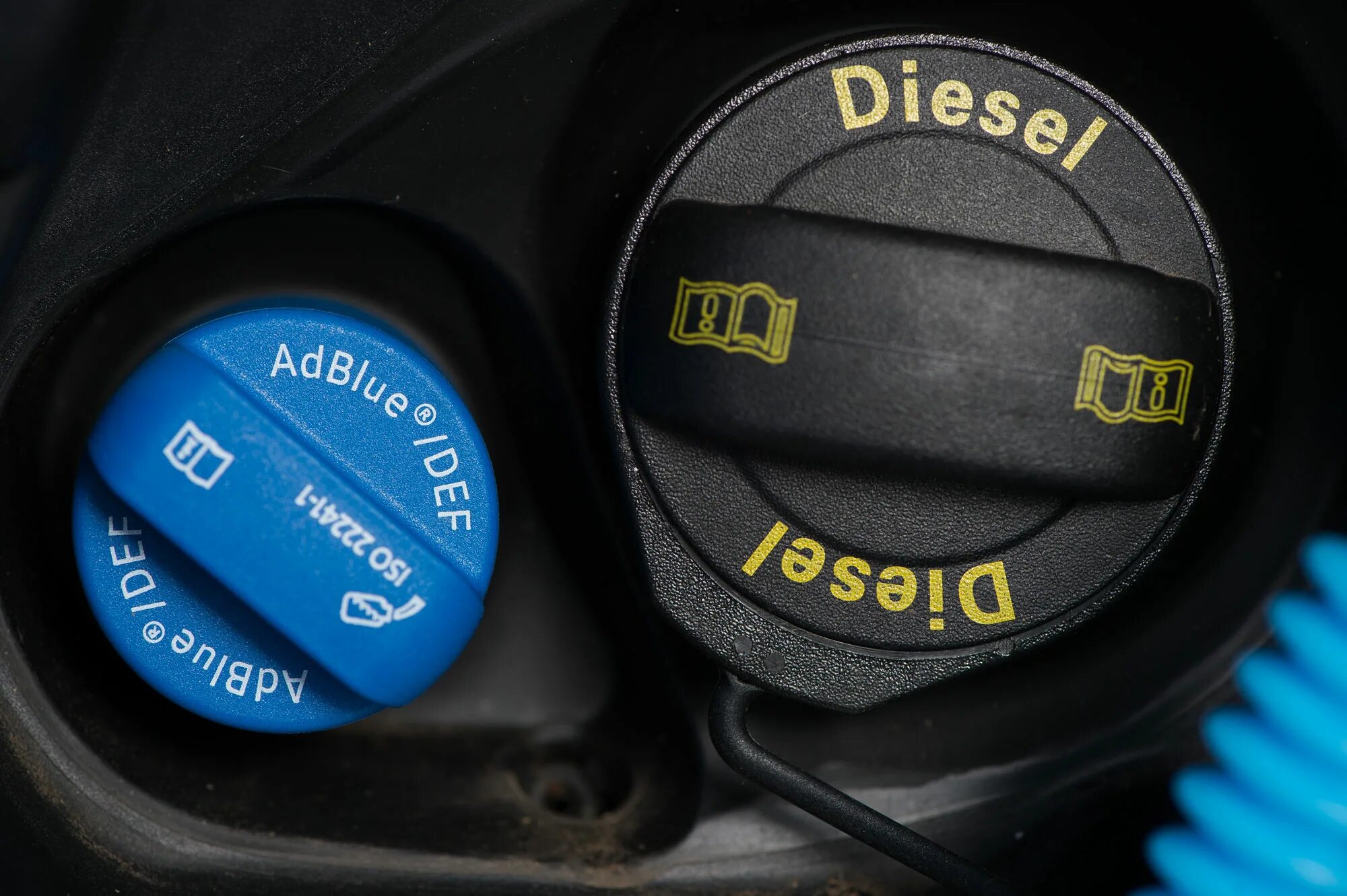 Adblue 004008000012. Adblue на prado. Долейте adblue. Adblue diesel exhaust fluid 20 л. Уровень adblue.