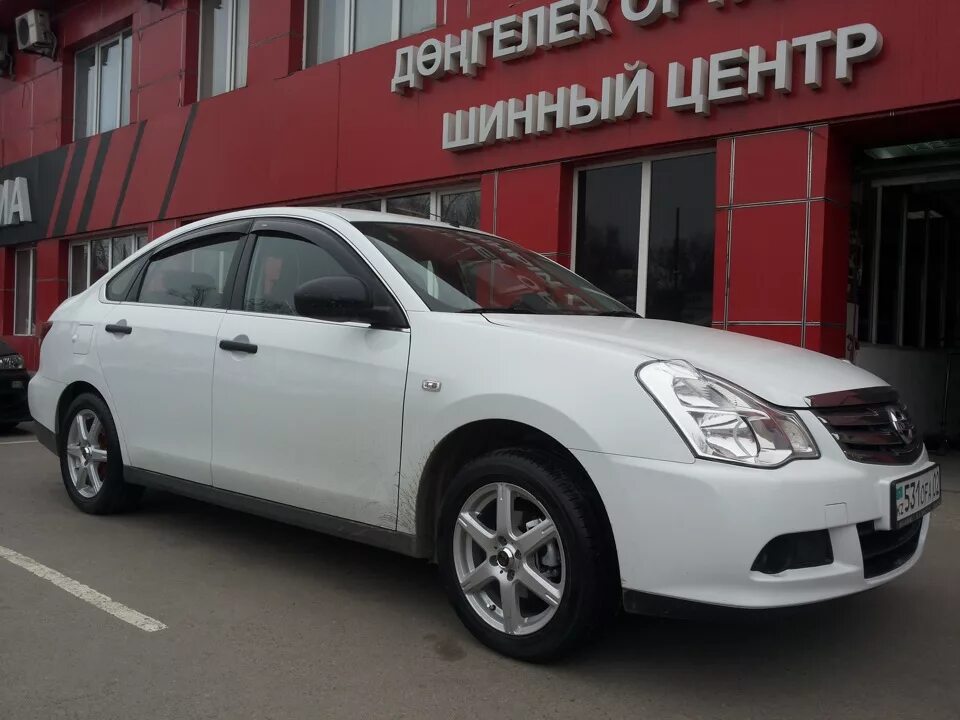 Литые диски на ниссан альмера g15. Nissan Almera g15 r16. Nissan Almera g15 на 16 колесах. Nissan Almera g15 r17. Nissan Almera g15 на литых дисках.