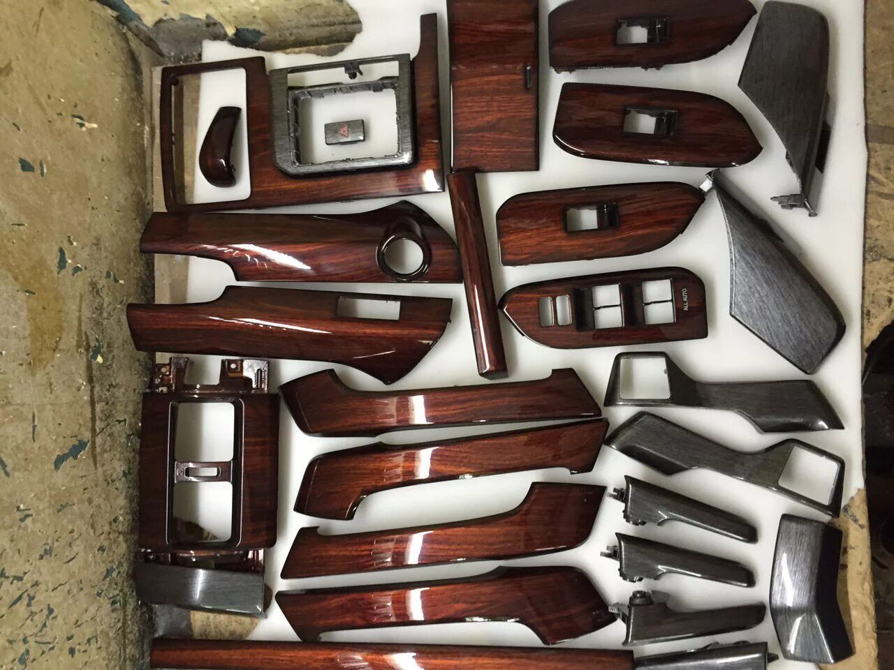 лекало для элементов салона автомобиля. детали салона авто. детали салона авто. аквапринт пластика салона. аквапринт панель круз.