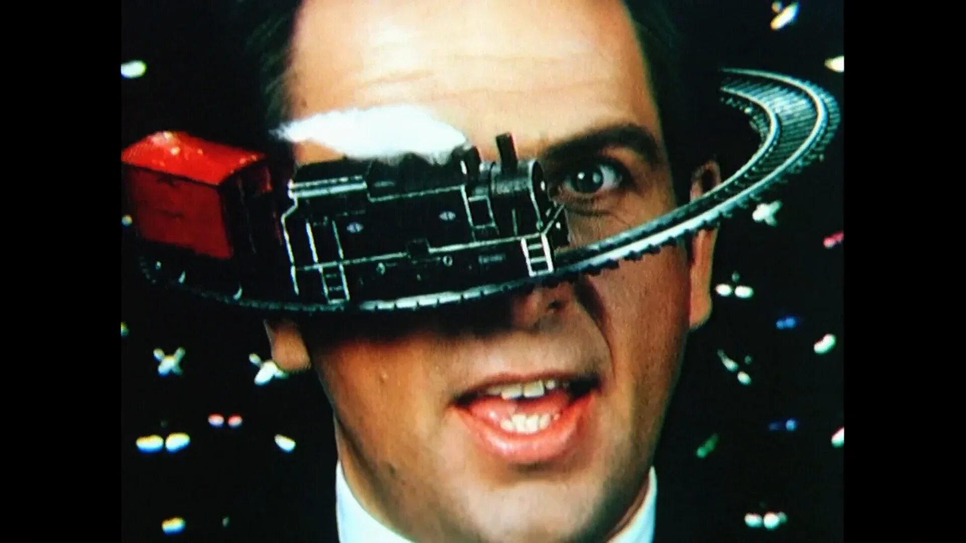 Peter sledgehammer. Питер гэбриэл хаммер. питер габриэль следж хаммер. peter gabriel big time. питер гэбриэл клипы.