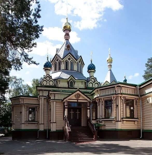 Пос удельная раменский. Церковь троицы живоначальной удельная.