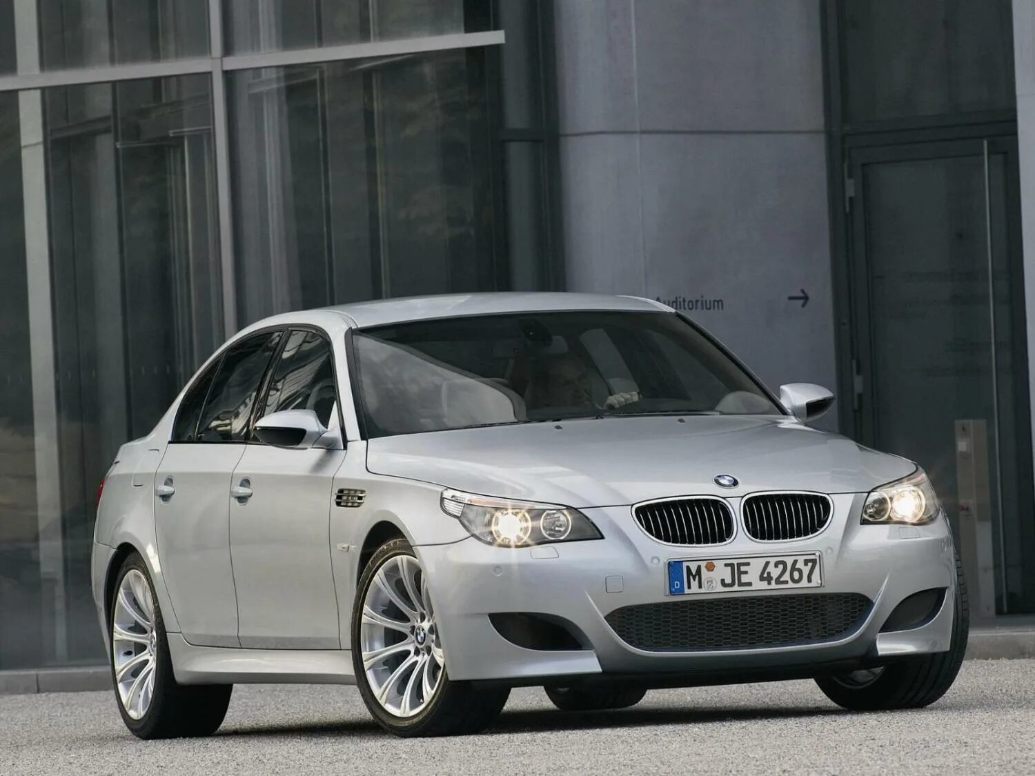 БМВ 5 е60. БМВ 5 e60. BMW m5 e60 2003. BMW m5 e60 2008.