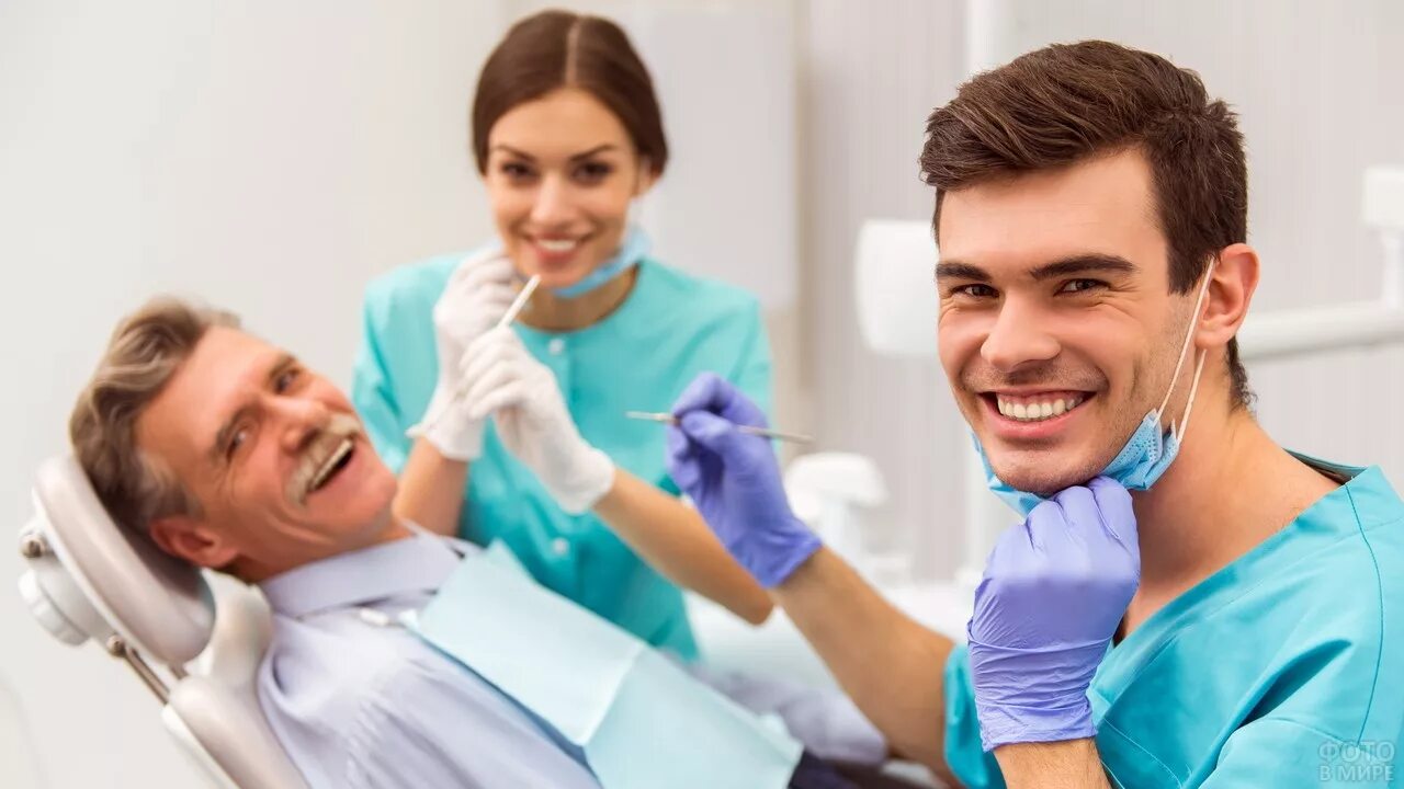 Стоматолог терапевт чем отличается от зубного врача. Сайт стоматологии. Стоматолог. Стоматология врачи. Зубы стоматология.
