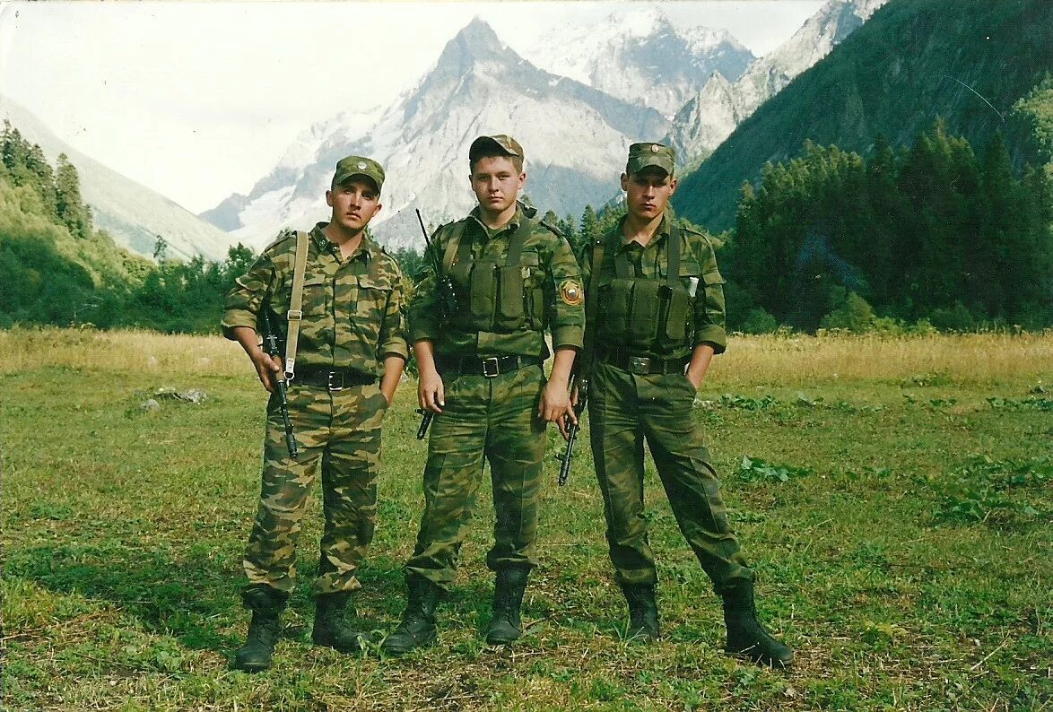Эльбрус чегет. Память цхинвала. 2008 год кавказ. 2008 год кавказ. Грузино-южноосетинский конфликт 2008.