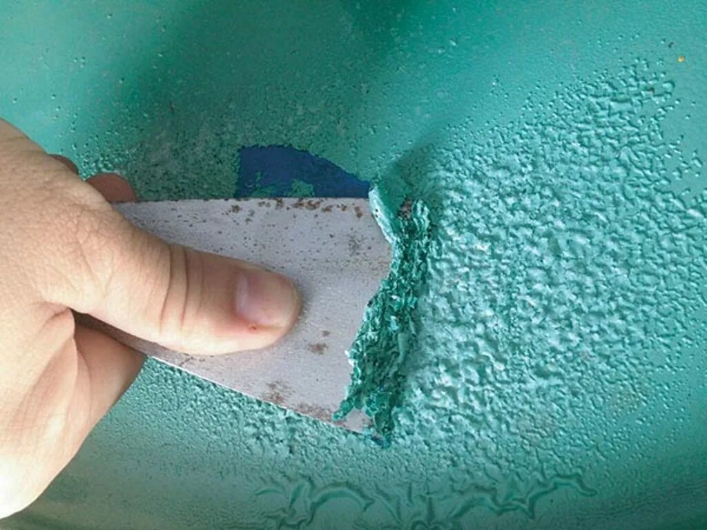 Сколько слоев красят. Смывка старой краски со стен. Смывка для водоэмульсионной краски со стен. Снятие старой краски. Зачистка старой краски.
