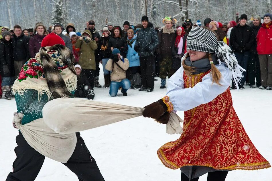 Забавы на Масленицу. Забавы на Масленицу на улице. Масленица фото. Масленичные гуляния для школьников.