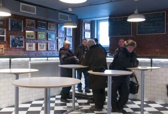 Центральная рюмочная. Рюмочная 90е. Москва рюмочная на новокузнецкой. Рюмочная орел. Рюмочная орел.