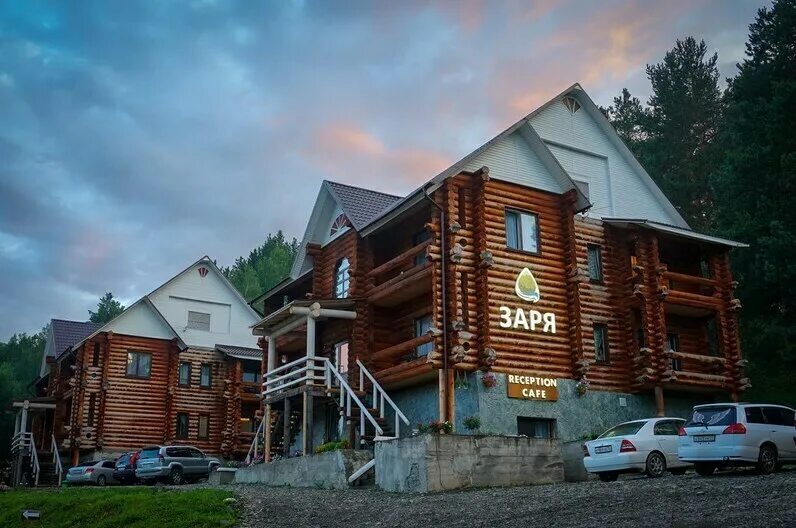 Турбаза заря бирюзовая катунь. Гостиница заря горный алтай. Турбаза заря бирюзовая катунь. Заря база отдыха горный алтай. Турбаза заря бирюзовая катунь.