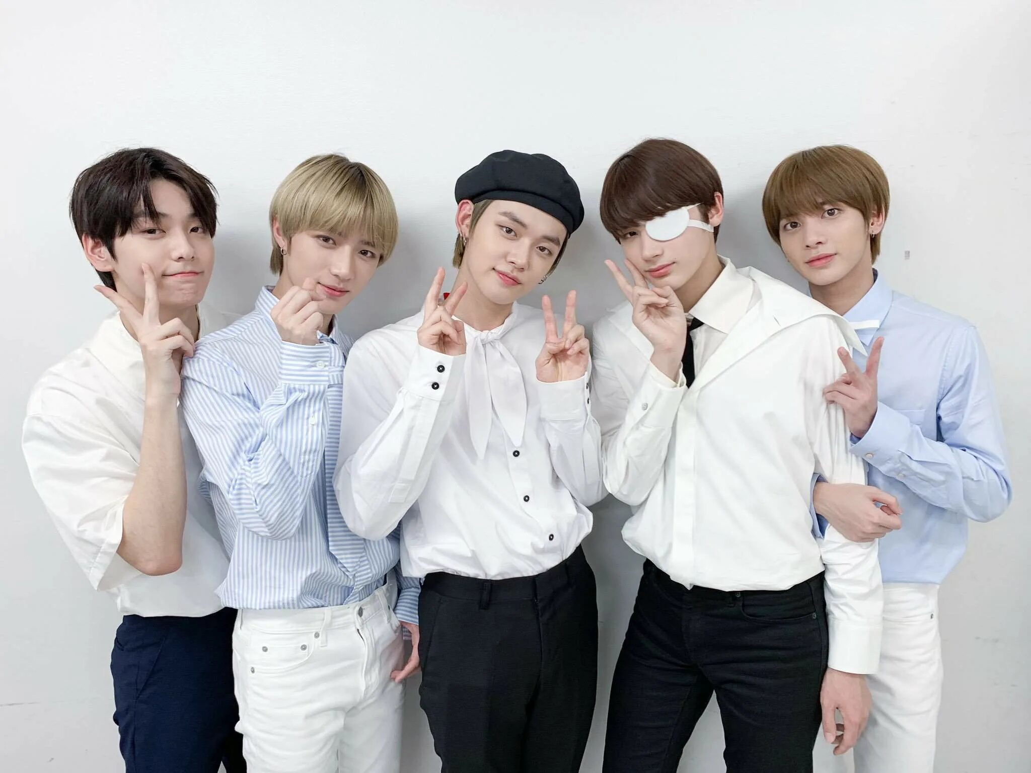 тхт кпоп. группа txt 2022. Txt kpop группа. лидер тхт. лидер тхт.