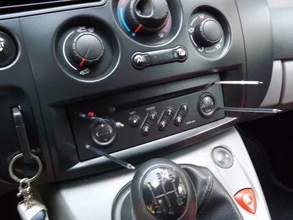 Renault scenic 2 магнитола