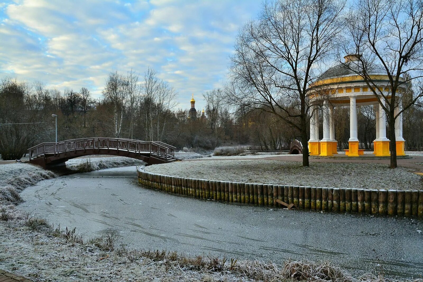 Где можно погулять весной. Парк Яуза в Москве. Парк на Яузе в Медведково. Парк Яуза в Москве зимой. Парк Яуза в Свиблово зимой.