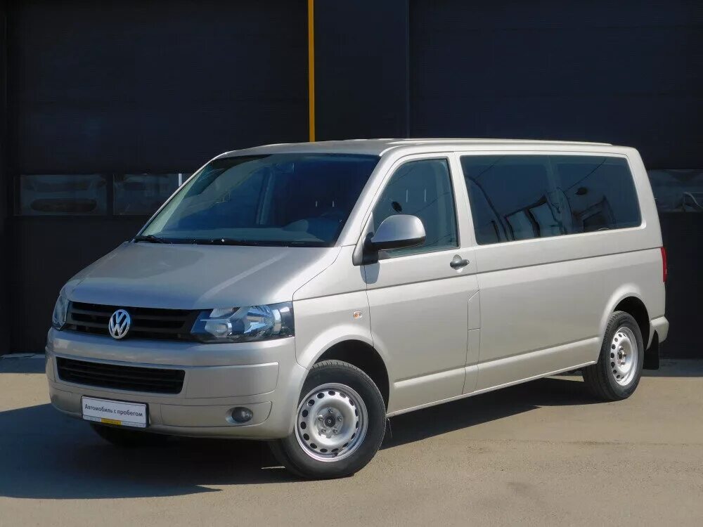 Каравелла 2012 года. VW Caravelle 2012. Фольксваген Каравелла 2012 года. Фольксваген Каравелла бежевый. Белый Volkswagen Caravelle t5 Рестайлинг 2.0d AMT (140 Л.С.).