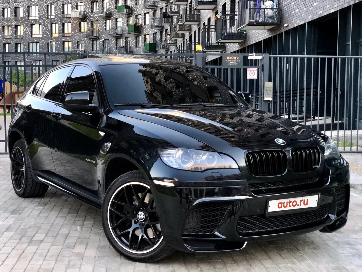 X6 4.4. BMW x6 черная. БМВ Икс 6 черная. БМВ x6 e71 черная. БМВ х6 джип чёрный.