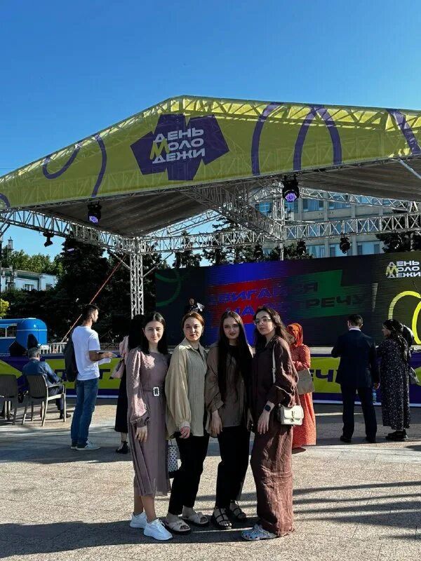 Республиканский кардиологический диспансер махачкала. Больница махачкала улица гоголя. Студенческая больница махачкала. Гоголя 41 махачкала поликлиника. Студенческая махачкала гоголя.