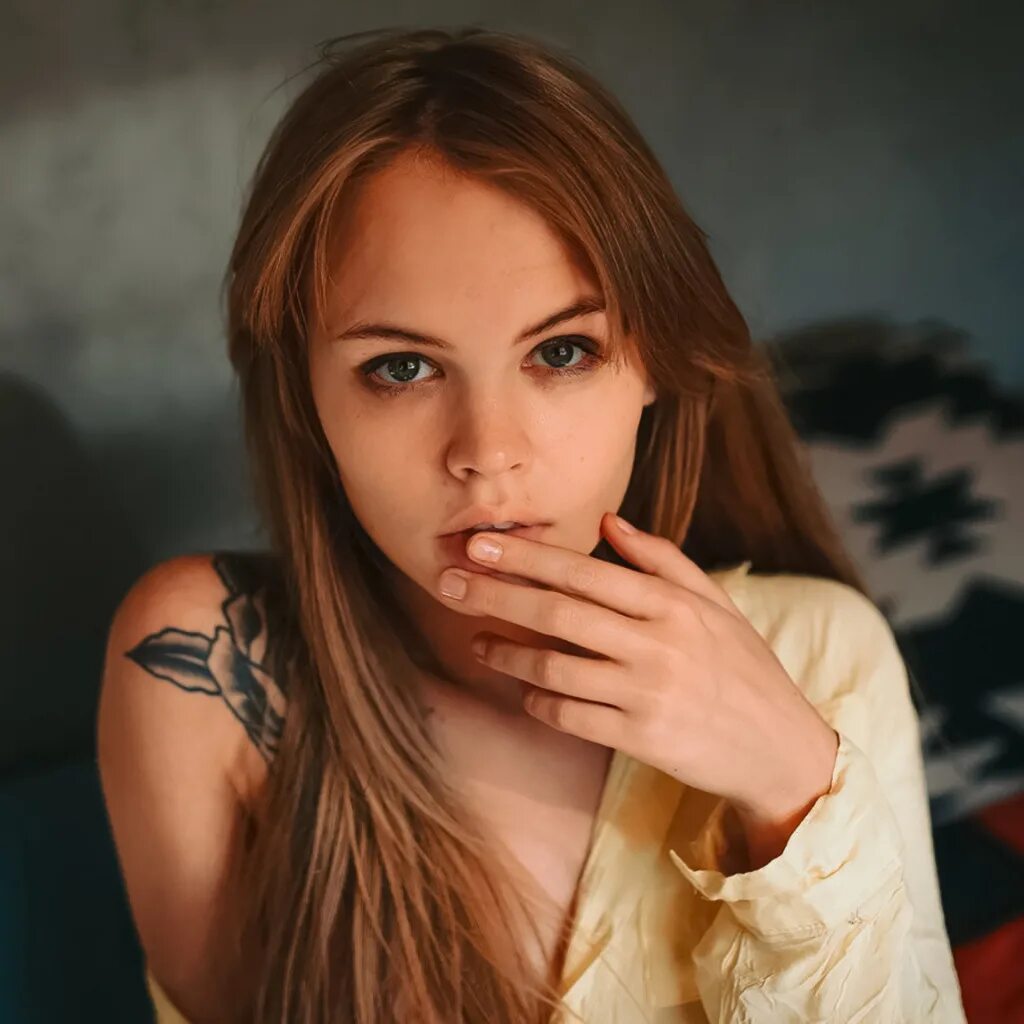 Няшка модель