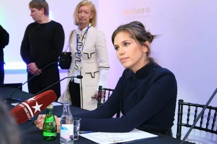 Дарья котова психолог. Дашка гараж. Дашка гараж. Дарья жук режиссер фото. Дарья котова garage.