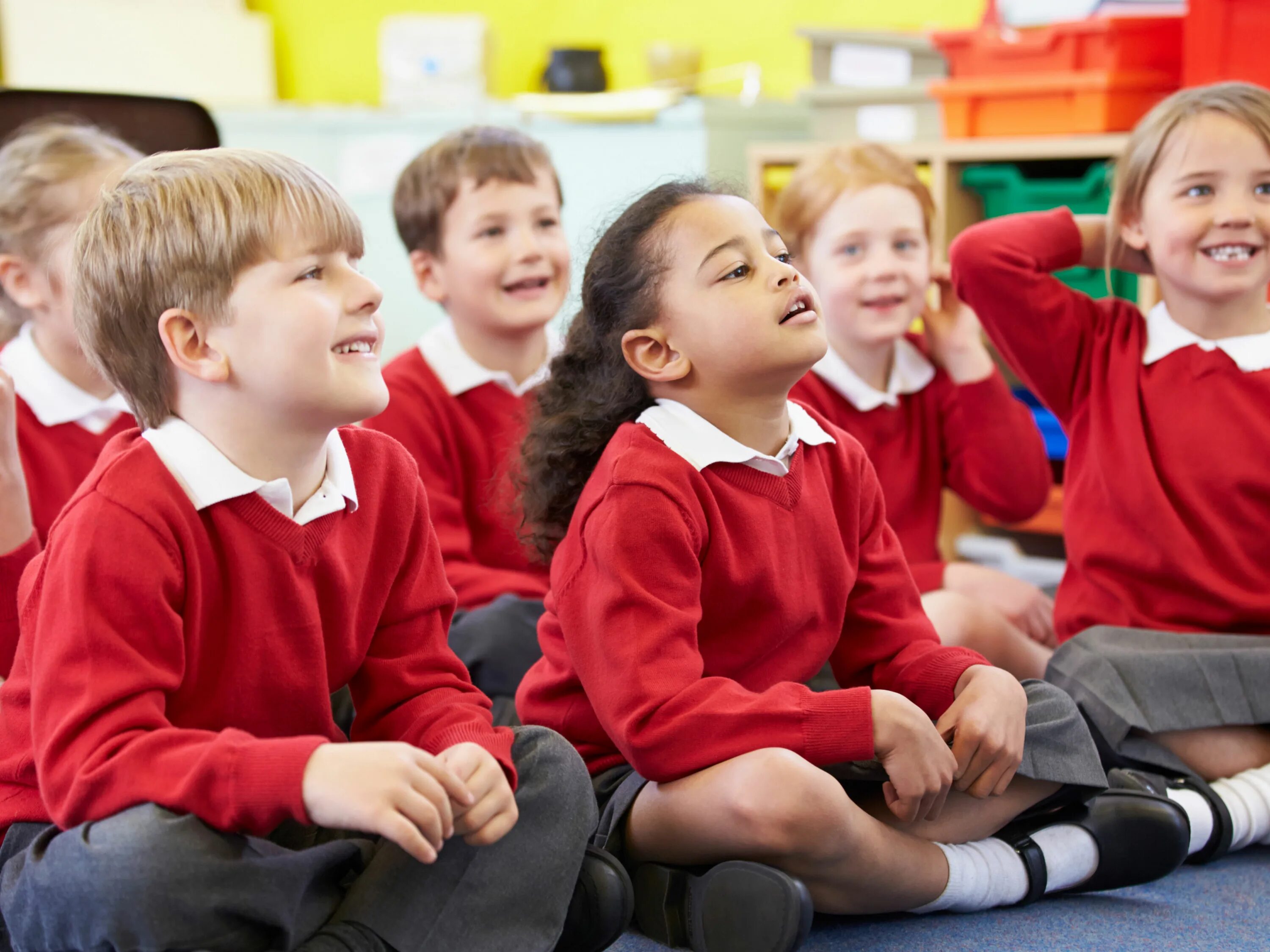 Children in britain school. Праймари скул в Англии. Ребенок в Великобритании дошкольник. Дошкольное образование в Великобритании. Начальная школа в Великобритании.