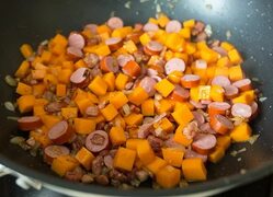 Рецепт рагу из курицы с колбасками и тыквой с фото пошагово на Вкусном Блоге